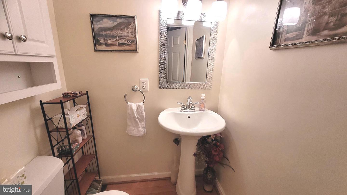 105 DEERWOOD CT, STERLING, Virginia 20164, 5 Bedrooms Bedrooms, ,3 BathroomsBathrooms,Residential,For sale,105 DEERWOOD CT,VALO2105296 MLS # VALO2105296
