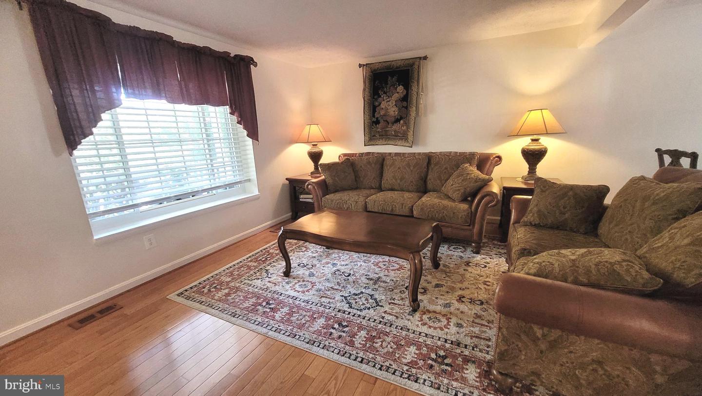 105 DEERWOOD CT, STERLING, Virginia 20164, 5 Bedrooms Bedrooms, ,3 BathroomsBathrooms,Residential,For sale,105 DEERWOOD CT,VALO2105296 MLS # VALO2105296