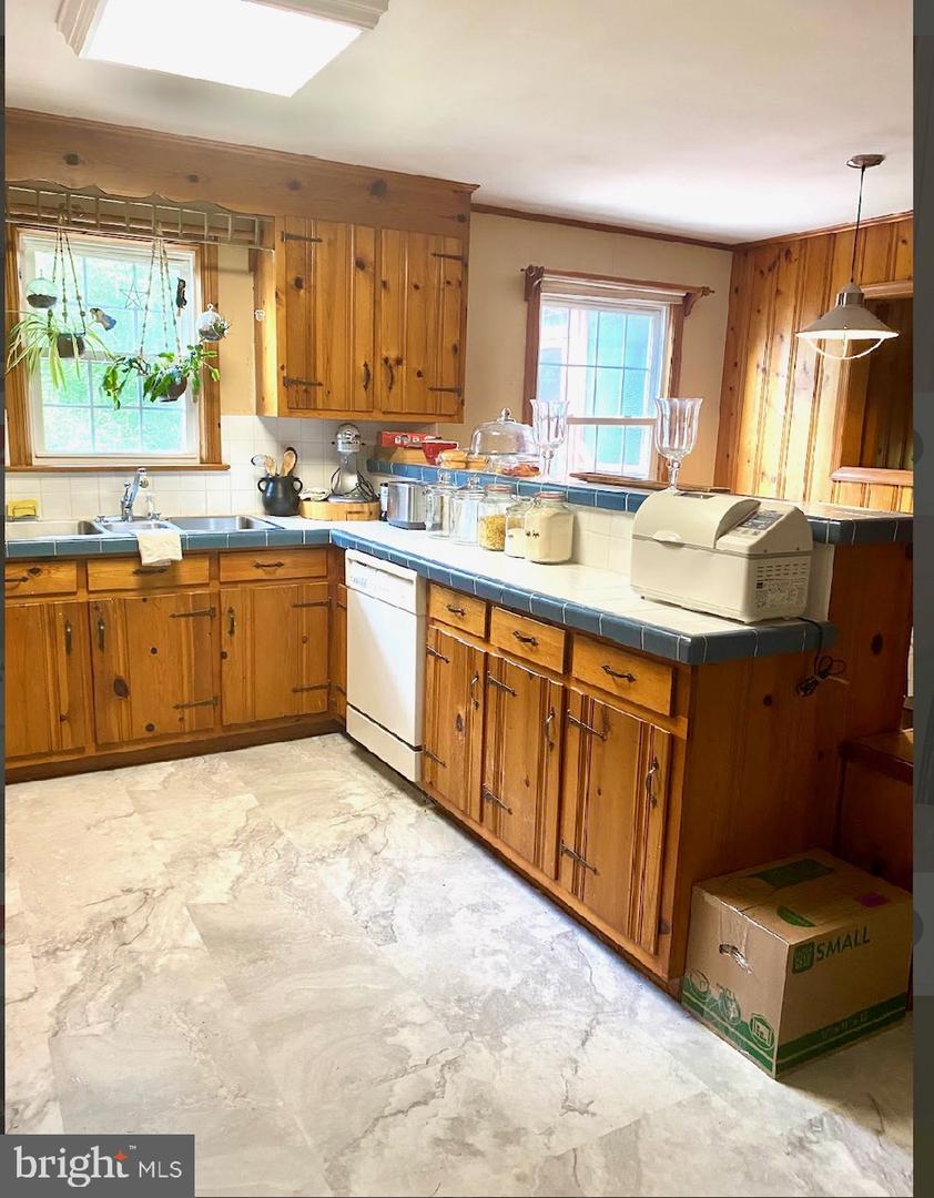 24144 CHADBOURNE ST, PARKSLEY, Virginia 23421, 3 Bedrooms Bedrooms, ,3 BathroomsBathrooms,Residential,For sale,24144 CHADBOURNE ST,VAAC2002188 MLS # VAAC2002188
