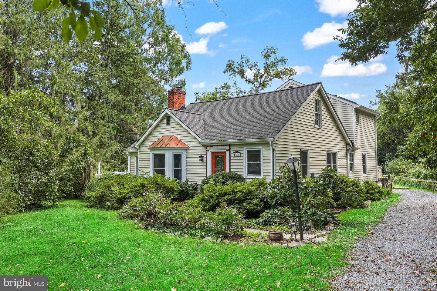 423 W COLONIAL HWY, HAMILTON, Virginia 20158, 4 Bedrooms Bedrooms, ,3 BathroomsBathrooms,Residential,For sale,423 W COLONIAL HWY,VALO2105324 MLS # VALO2105324