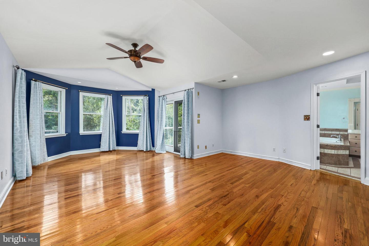 423 W COLONIAL HWY, HAMILTON, Virginia 20158, 4 Bedrooms Bedrooms, ,3 BathroomsBathrooms,Residential,For sale,423 W COLONIAL HWY,VALO2105324 MLS # VALO2105324