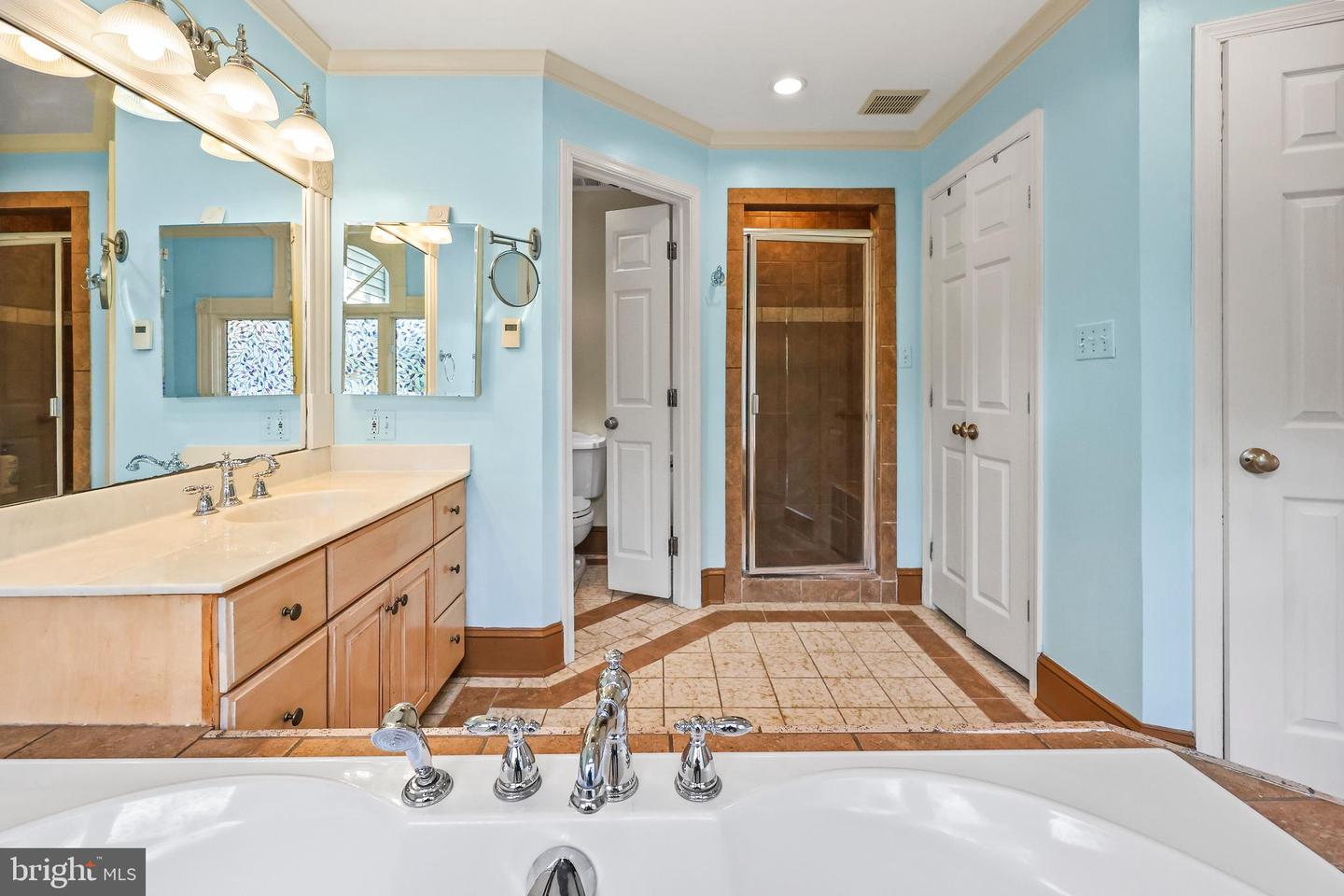 423 W COLONIAL HWY, HAMILTON, Virginia 20158, 4 Bedrooms Bedrooms, ,3 BathroomsBathrooms,Residential,For sale,423 W COLONIAL HWY,VALO2105324 MLS # VALO2105324