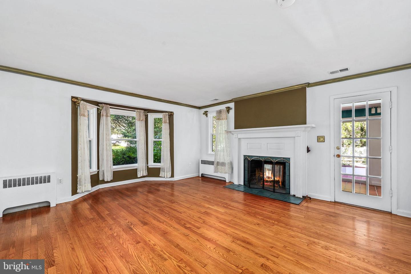 423 W COLONIAL HWY, HAMILTON, Virginia 20158, 4 Bedrooms Bedrooms, ,3 BathroomsBathrooms,Residential,For sale,423 W COLONIAL HWY,VALO2105324 MLS # VALO2105324