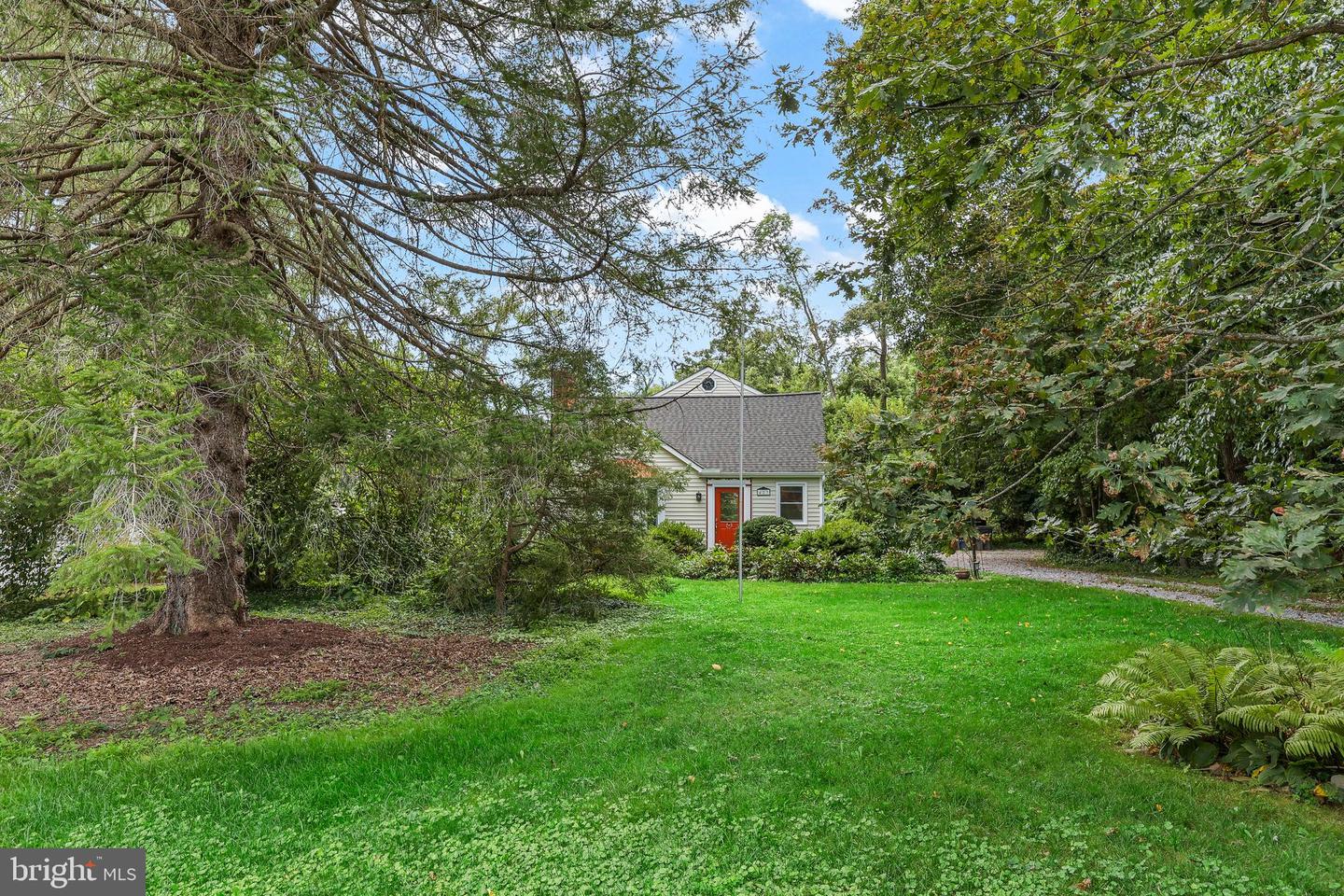 423 W COLONIAL HWY, HAMILTON, Virginia 20158, 4 Bedrooms Bedrooms, ,3 BathroomsBathrooms,Residential,For sale,423 W COLONIAL HWY,VALO2105324 MLS # VALO2105324