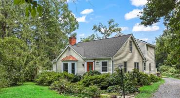 423 W COLONIAL HWY, HAMILTON, Virginia 20158, 4 Bedrooms Bedrooms, ,3 BathroomsBathrooms,Residential,For sale,423 W COLONIAL HWY,VALO2105324 MLS # VALO2105324