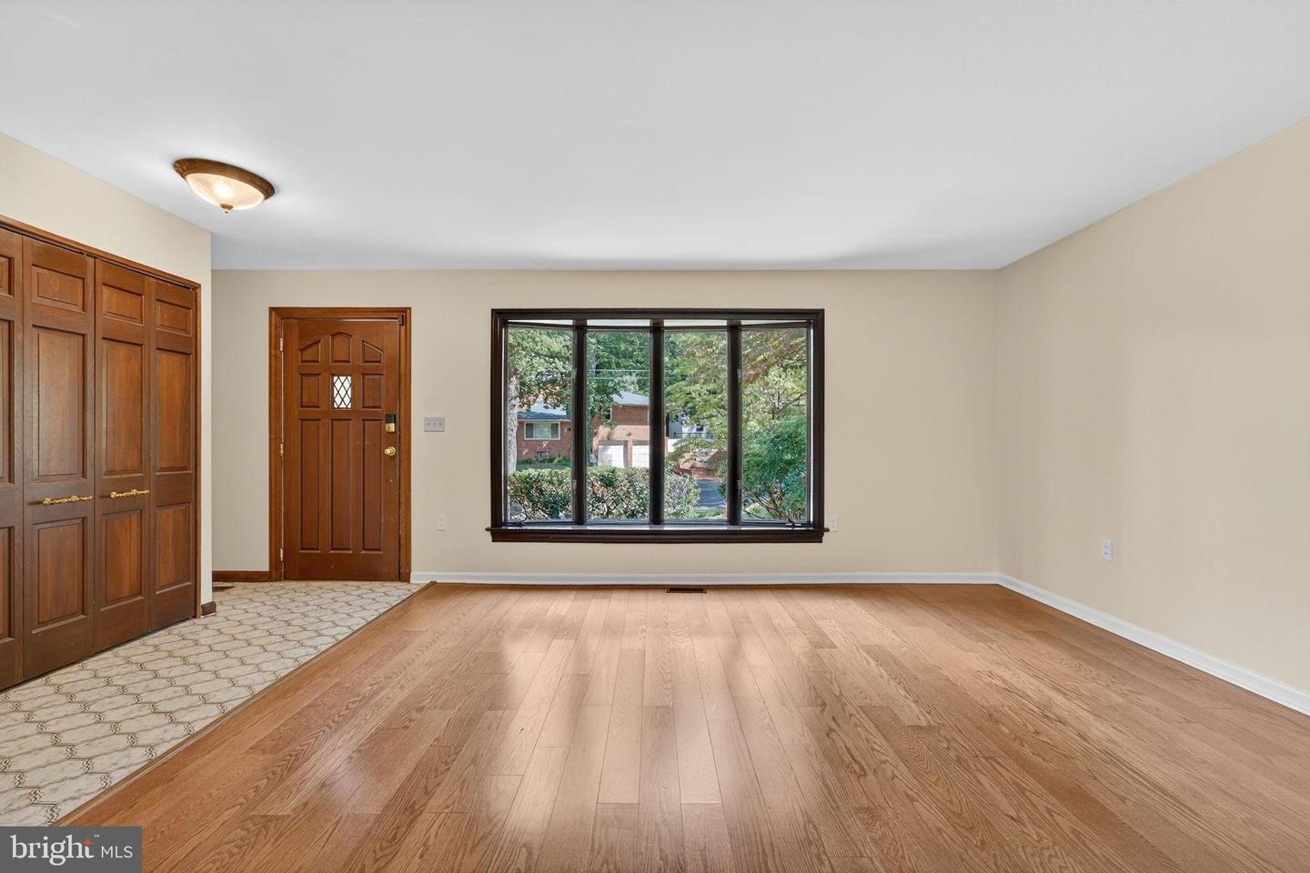 107 ROSZEL RD, WINCHESTER, Virginia 22601, 4 Bedrooms Bedrooms, 7 Rooms Rooms,2 BathroomsBathrooms,Residential,For sale,107 ROSZEL RD,VAWI2008966 MLS # VAWI2008966