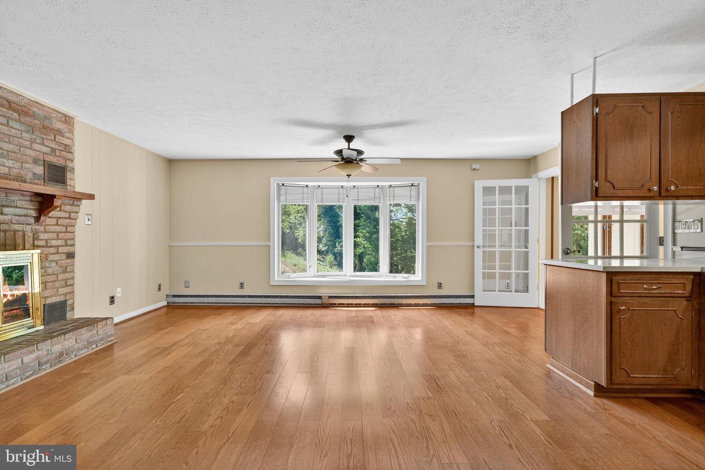 107 ROSZEL RD, WINCHESTER, Virginia 22601, 4 Bedrooms Bedrooms, 7 Rooms Rooms,2 BathroomsBathrooms,Residential,For sale,107 ROSZEL RD,VAWI2008966 MLS # VAWI2008966