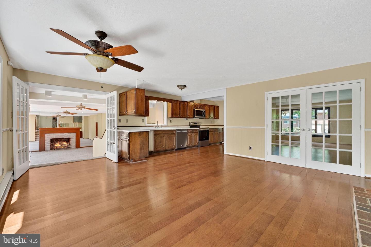 107 ROSZEL RD, WINCHESTER, Virginia 22601, 4 Bedrooms Bedrooms, 7 Rooms Rooms,2 BathroomsBathrooms,Residential,For sale,107 ROSZEL RD,VAWI2008966 MLS # VAWI2008966