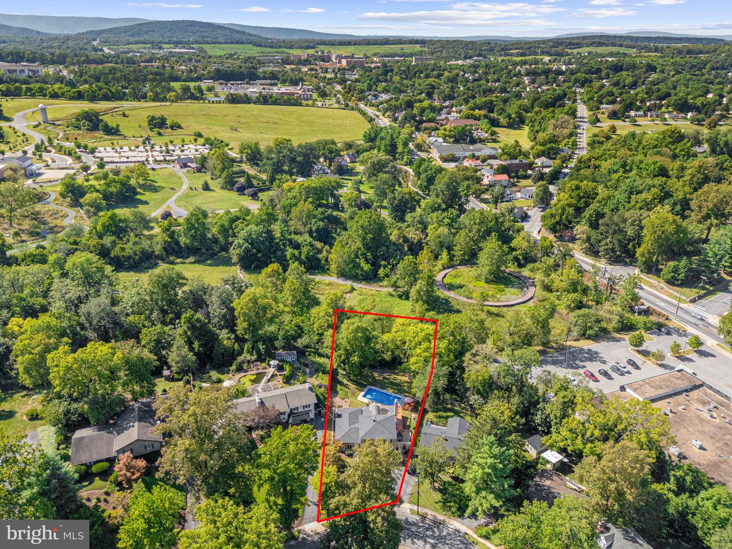 107 ROSZEL RD, WINCHESTER, Virginia 22601, 4 Bedrooms Bedrooms, 7 Rooms Rooms,2 BathroomsBathrooms,Residential,For sale,107 ROSZEL RD,VAWI2008966 MLS # VAWI2008966