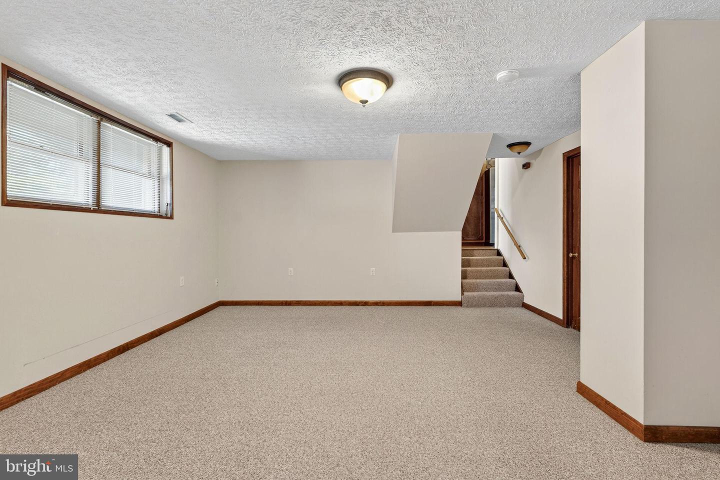 107 ROSZEL RD, WINCHESTER, Virginia 22601, 4 Bedrooms Bedrooms, 7 Rooms Rooms,2 BathroomsBathrooms,Residential,For sale,107 ROSZEL RD,VAWI2008966 MLS # VAWI2008966