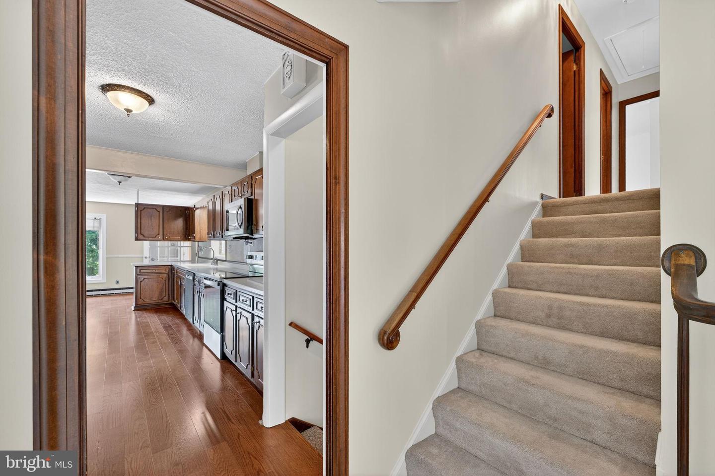 107 ROSZEL RD, WINCHESTER, Virginia 22601, 4 Bedrooms Bedrooms, 7 Rooms Rooms,2 BathroomsBathrooms,Residential,For sale,107 ROSZEL RD,VAWI2008966 MLS # VAWI2008966