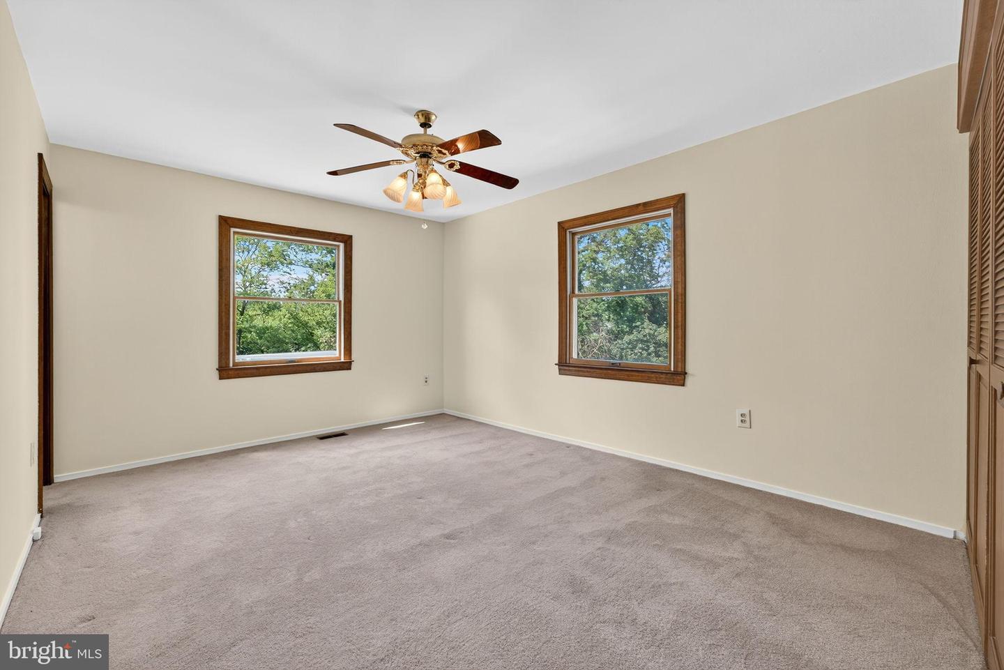 107 ROSZEL RD, WINCHESTER, Virginia 22601, 4 Bedrooms Bedrooms, 7 Rooms Rooms,2 BathroomsBathrooms,Residential,For sale,107 ROSZEL RD,VAWI2008966 MLS # VAWI2008966