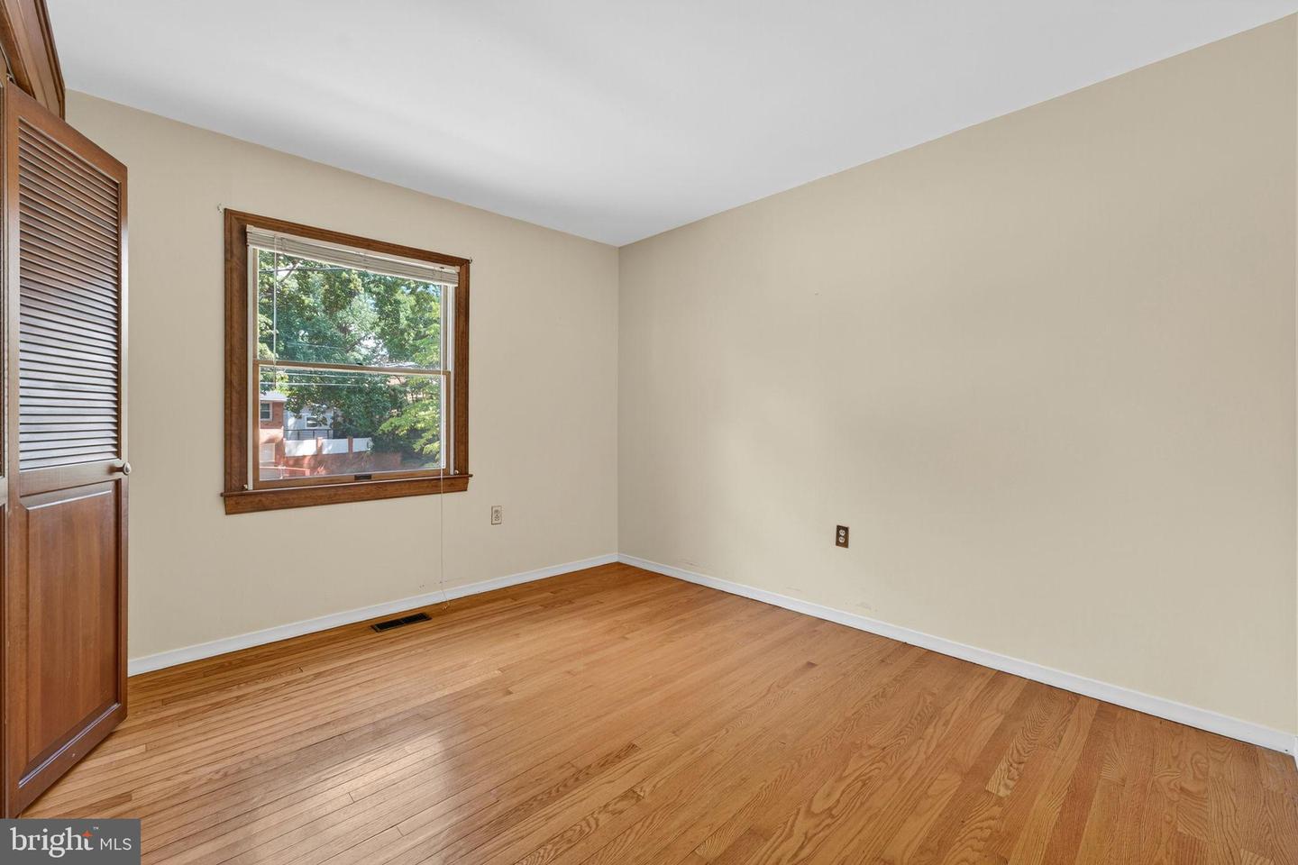 107 ROSZEL RD, WINCHESTER, Virginia 22601, 4 Bedrooms Bedrooms, 7 Rooms Rooms,2 BathroomsBathrooms,Residential,For sale,107 ROSZEL RD,VAWI2008966 MLS # VAWI2008966