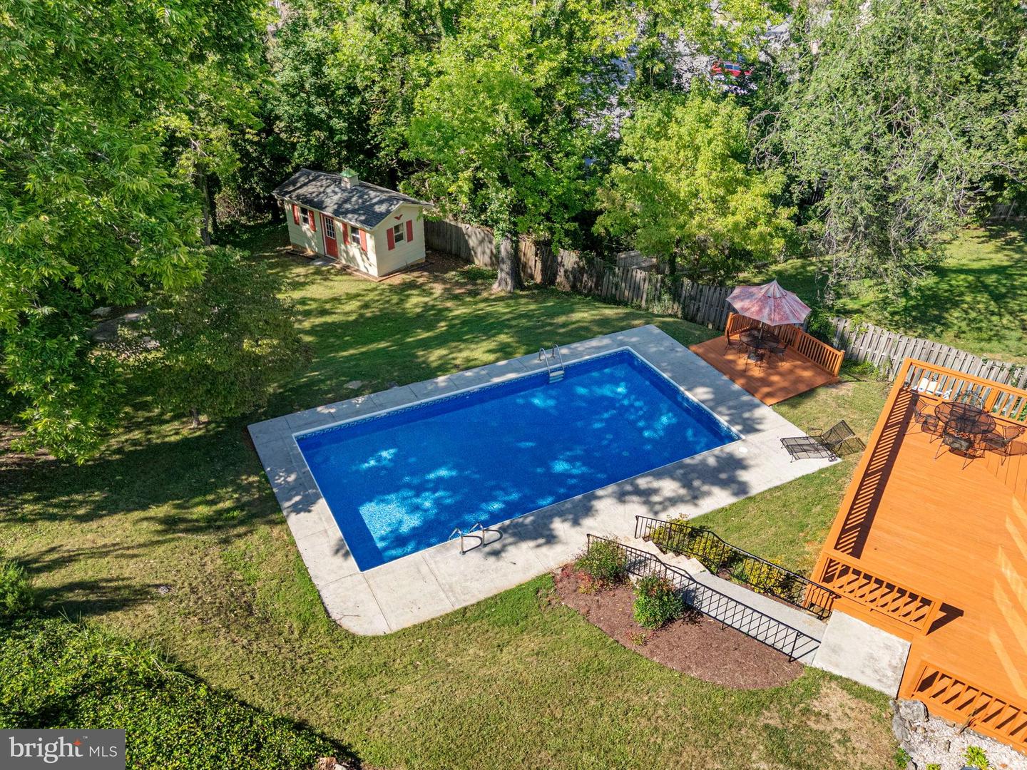 107 ROSZEL RD, WINCHESTER, Virginia 22601, 4 Bedrooms Bedrooms, 7 Rooms Rooms,2 BathroomsBathrooms,Residential,For sale,107 ROSZEL RD,VAWI2008966 MLS # VAWI2008966