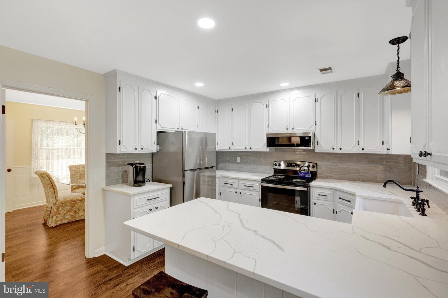 11636 HIGHLAND TER, FAIRFAX, Virginia 22030, 4 Bedrooms Bedrooms, ,3 BathroomsBathrooms,Residential,For sale,11636 HIGHLAND TER,VAFX2263246 MLS # VAFX2263246