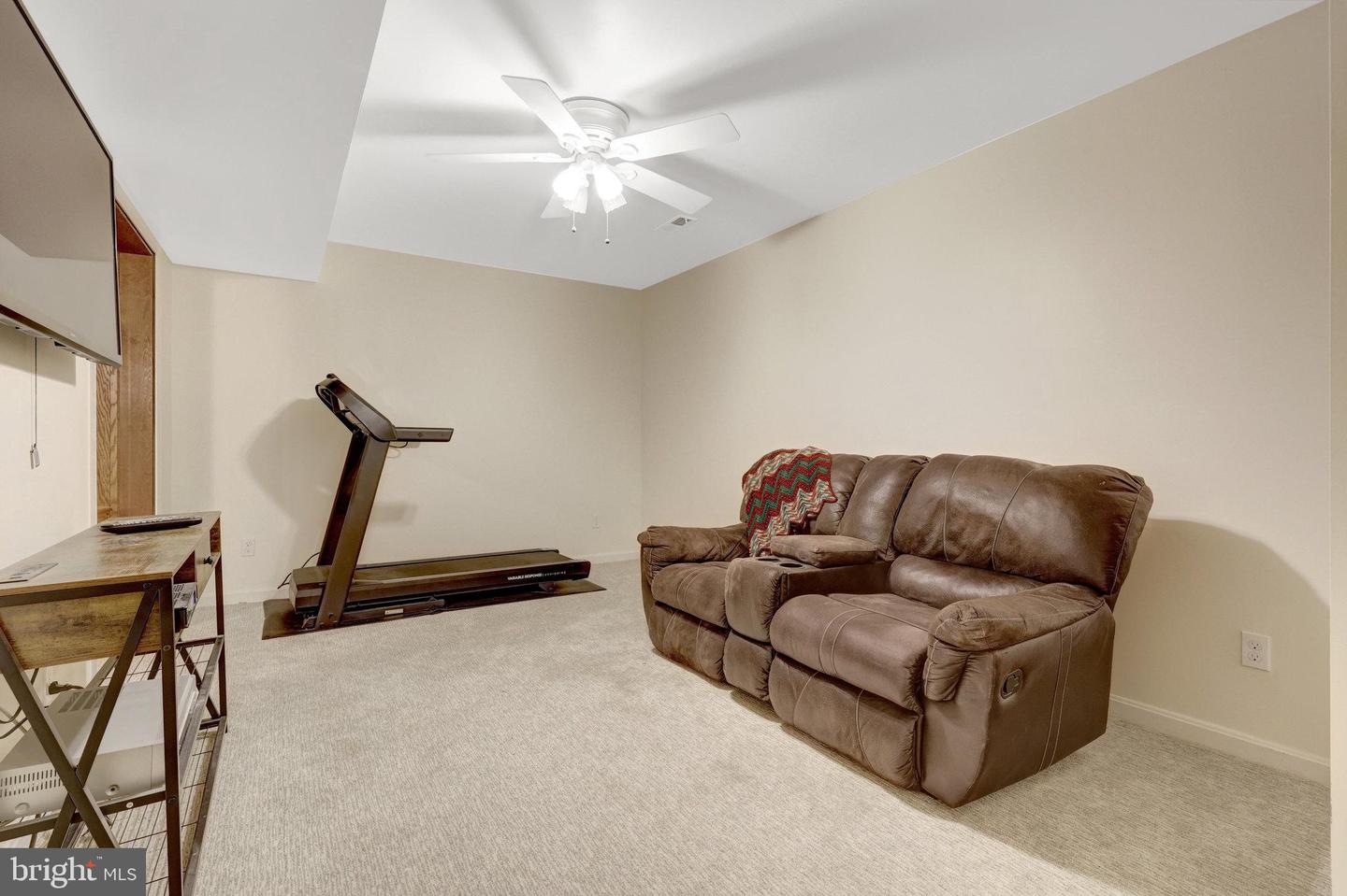 11636 HIGHLAND TER, FAIRFAX, Virginia 22030, 4 Bedrooms Bedrooms, ,3 BathroomsBathrooms,Residential,For sale,11636 HIGHLAND TER,VAFX2263246 MLS # VAFX2263246