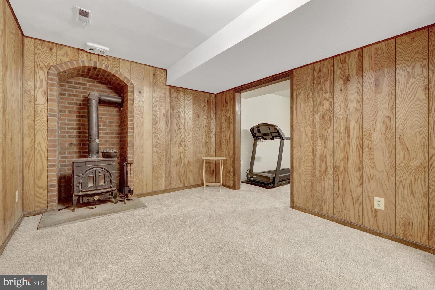 11636 HIGHLAND TER, FAIRFAX, Virginia 22030, 4 Bedrooms Bedrooms, ,3 BathroomsBathrooms,Residential,For sale,11636 HIGHLAND TER,VAFX2263246 MLS # VAFX2263246