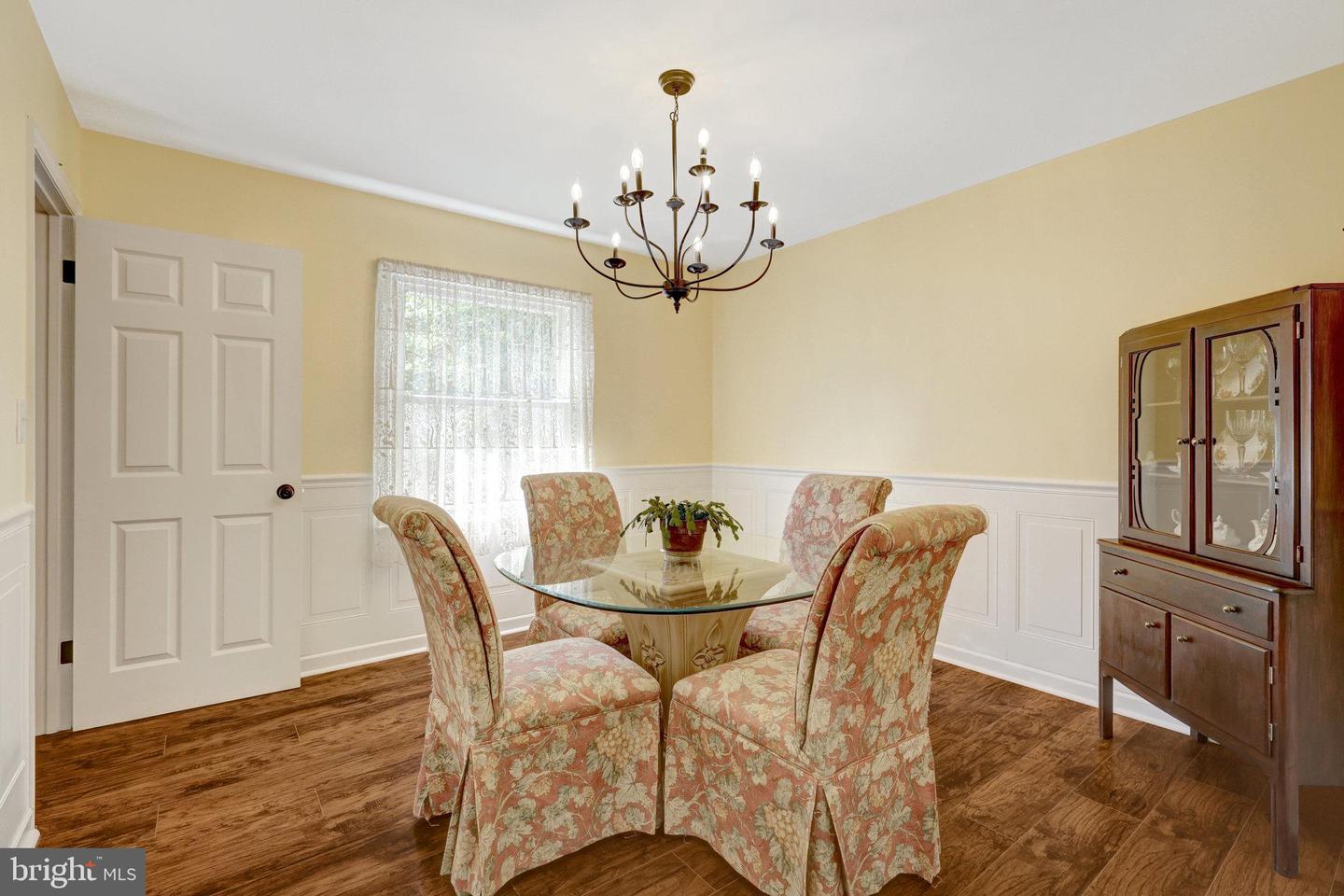 11636 HIGHLAND TER, FAIRFAX, Virginia 22030, 4 Bedrooms Bedrooms, ,3 BathroomsBathrooms,Residential,For sale,11636 HIGHLAND TER,VAFX2263246 MLS # VAFX2263246