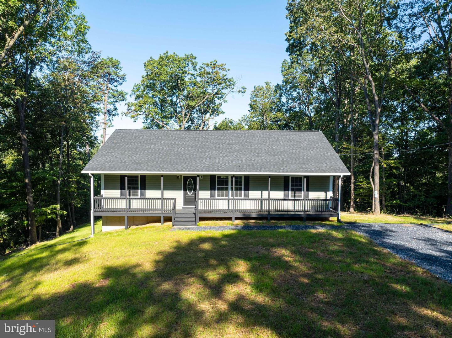 199 PINE RIDGE DR, FRONT ROYAL, Virginia 22630, 3 Bedrooms Bedrooms, ,2 BathroomsBathrooms,Residential,For sale,199 PINE RIDGE DR,VAWR2012080 MLS # VAWR2012080