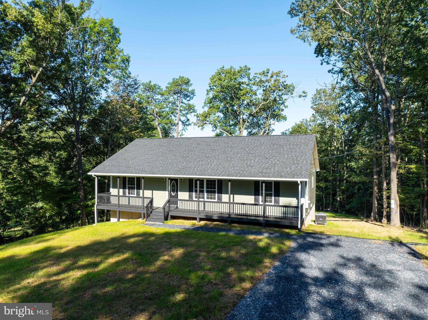 199 PINE RIDGE DR, FRONT ROYAL, Virginia 22630, 3 Bedrooms Bedrooms, ,2 BathroomsBathrooms,Residential,For sale,199 PINE RIDGE DR,VAWR2012080 MLS # VAWR2012080