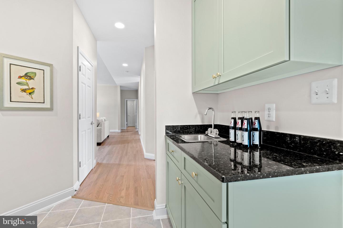 10492 HUNTING HILLS PL, OAKTON, Virginia 22124, 5 Bedrooms Bedrooms, ,4 BathroomsBathrooms,Residential,For sale,10492 HUNTING HILLS PL,VAFX2263498 MLS # VAFX2263498