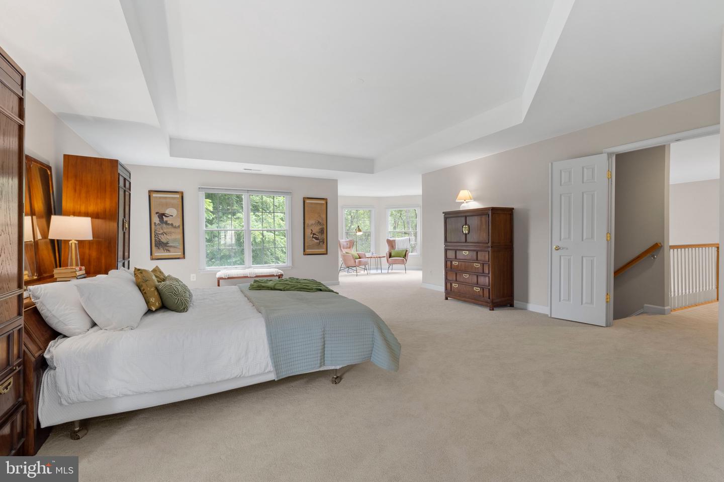 10492 HUNTING HILLS PL, OAKTON, Virginia 22124, 5 Bedrooms Bedrooms, ,4 BathroomsBathrooms,Residential,For sale,10492 HUNTING HILLS PL,VAFX2263498 MLS # VAFX2263498