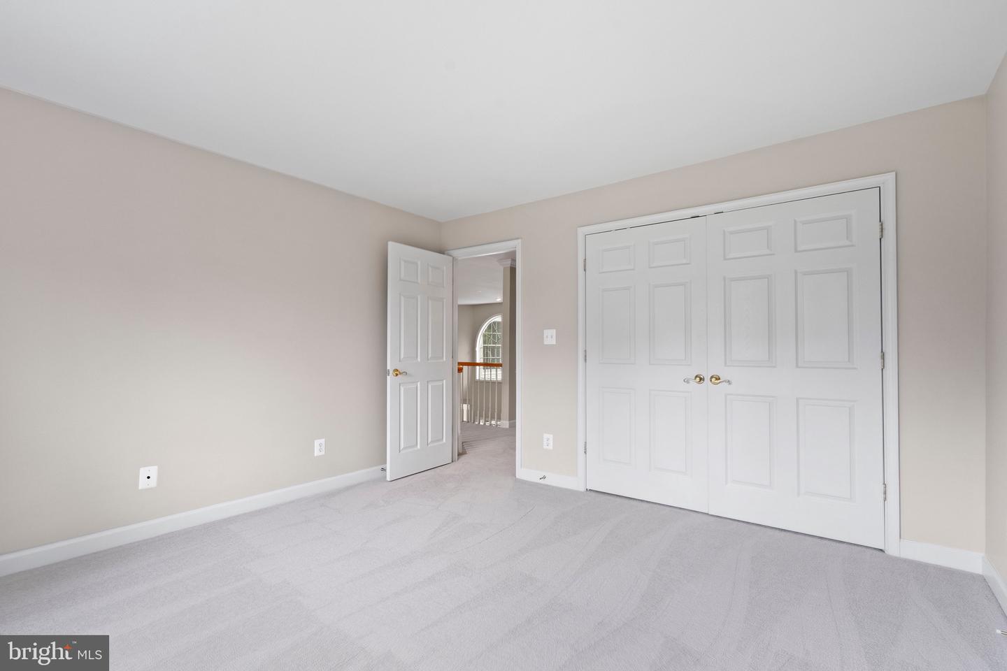 10492 HUNTING HILLS PL, OAKTON, Virginia 22124, 5 Bedrooms Bedrooms, ,4 BathroomsBathrooms,Residential,For sale,10492 HUNTING HILLS PL,VAFX2263498 MLS # VAFX2263498