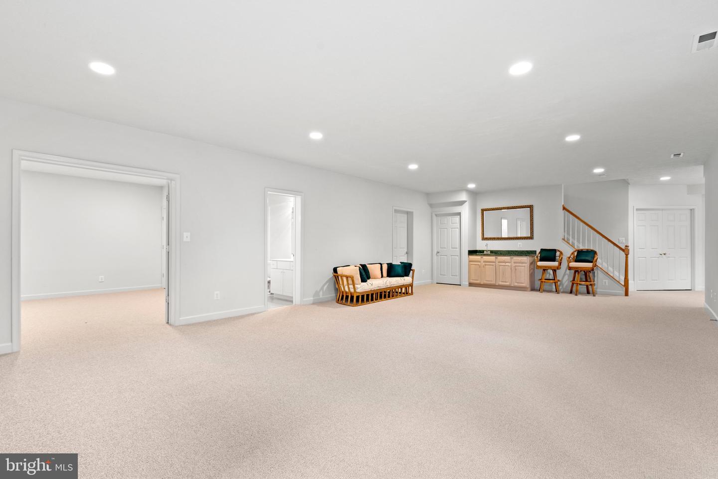 10492 HUNTING HILLS PL, OAKTON, Virginia 22124, 5 Bedrooms Bedrooms, ,4 BathroomsBathrooms,Residential,For sale,10492 HUNTING HILLS PL,VAFX2263498 MLS # VAFX2263498