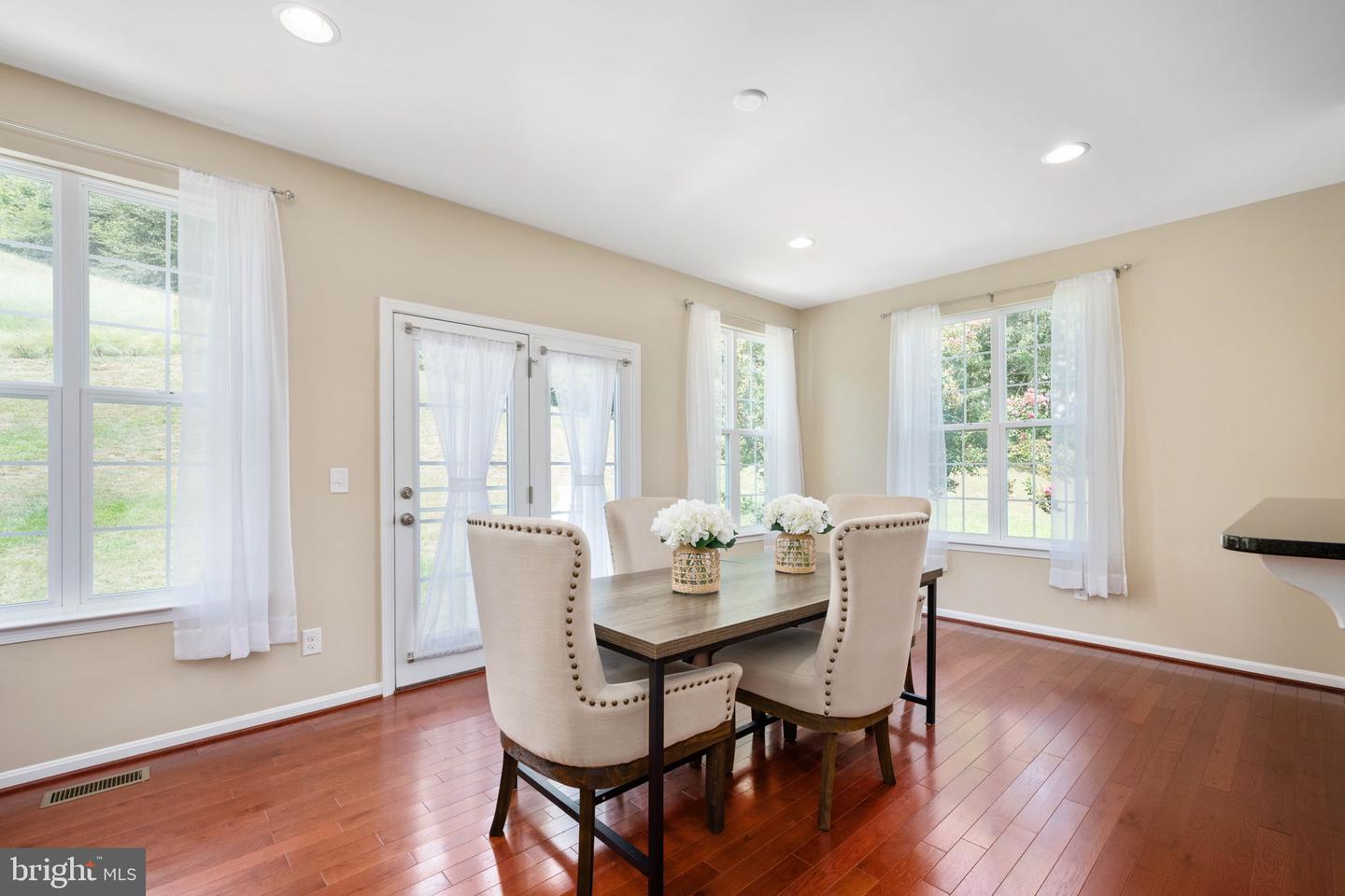 45 WOODFORD DR, FREDERICKSBURG, Virginia 22405, 5 Bedrooms Bedrooms, ,3 BathroomsBathrooms,Residential,For sale,45 WOODFORD DR,VAST2042178 MLS # VAST2042178
