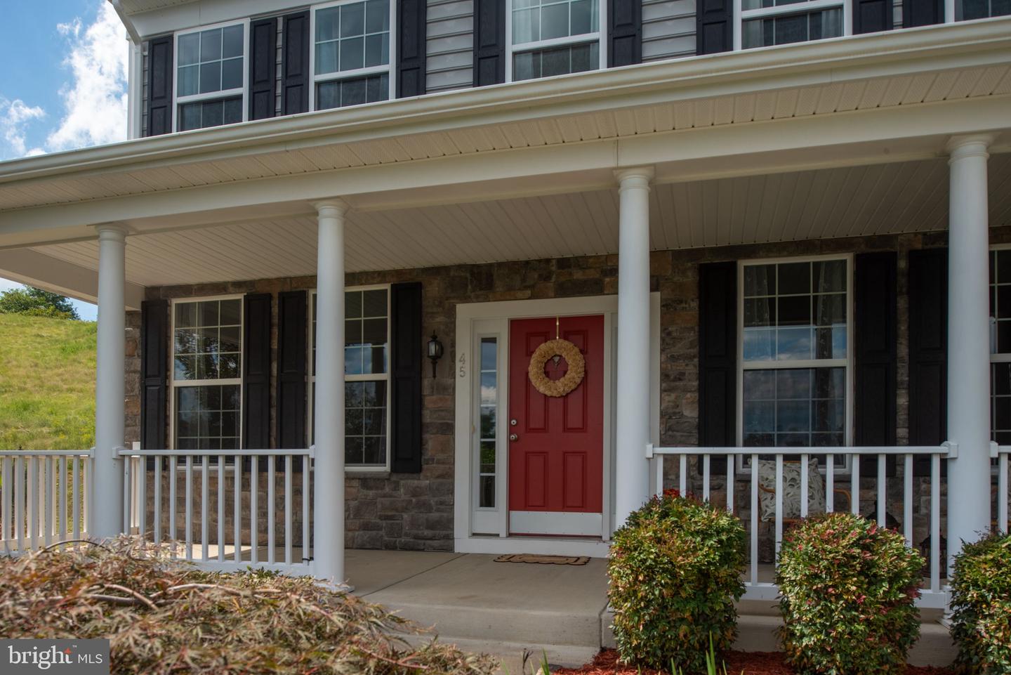45 WOODFORD DR, FREDERICKSBURG, Virginia 22405, 5 Bedrooms Bedrooms, ,3 BathroomsBathrooms,Residential,For sale,45 WOODFORD DR,VAST2042178 MLS # VAST2042178