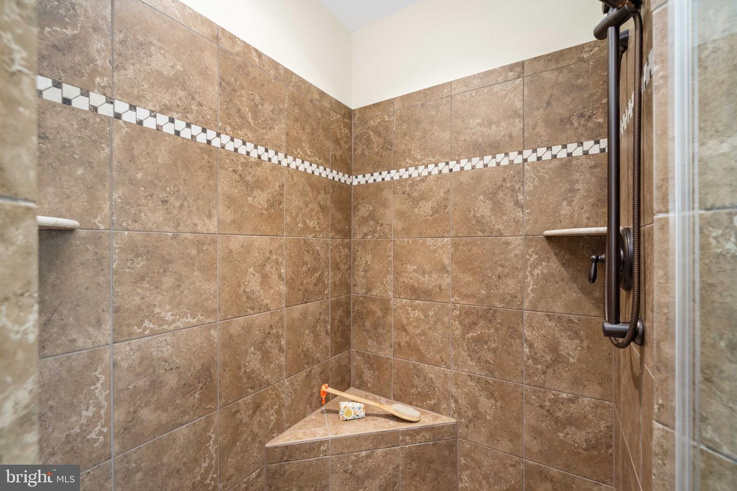45 WOODFORD DR, FREDERICKSBURG, Virginia 22405, 5 Bedrooms Bedrooms, ,3 BathroomsBathrooms,Residential,For sale,45 WOODFORD DR,VAST2042178 MLS # VAST2042178