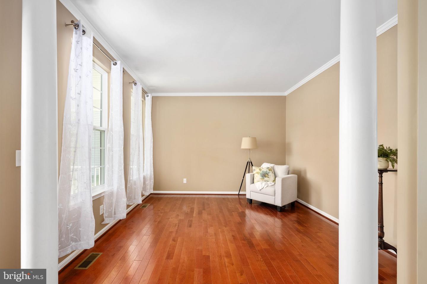 45 WOODFORD DR, FREDERICKSBURG, Virginia 22405, 5 Bedrooms Bedrooms, ,3 BathroomsBathrooms,Residential,For sale,45 WOODFORD DR,VAST2042178 MLS # VAST2042178