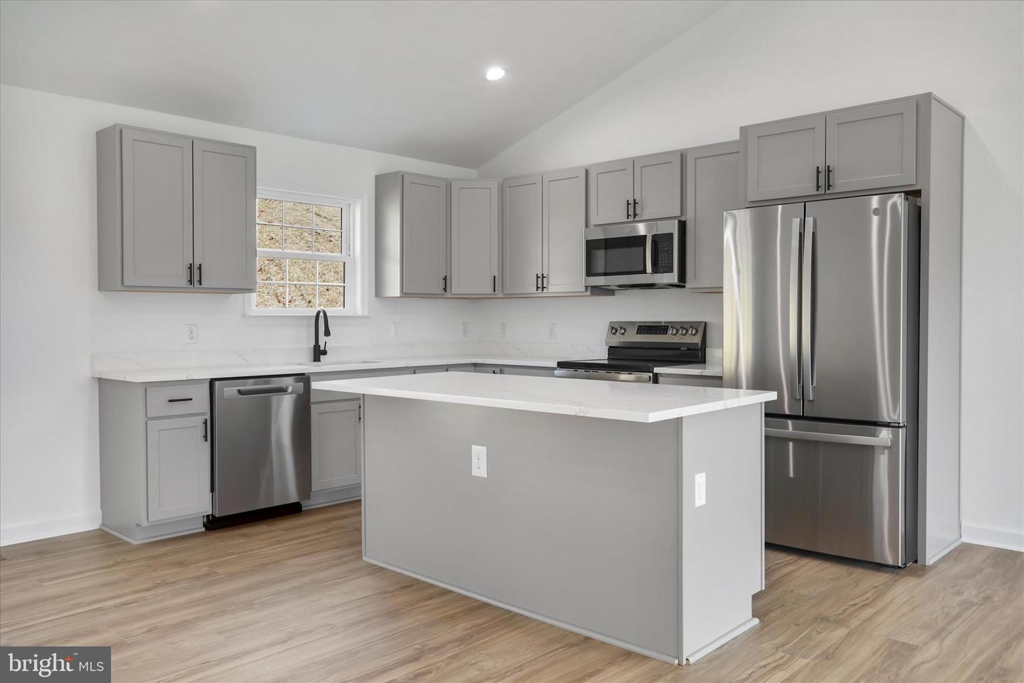 66 BLUEJAY CT, FRONT ROYAL, Virginia 22630, 3 Bedrooms Bedrooms, ,2 BathroomsBathrooms,Residential,For sale,66 BLUEJAY CT,VAWR2012116 MLS # VAWR2012116