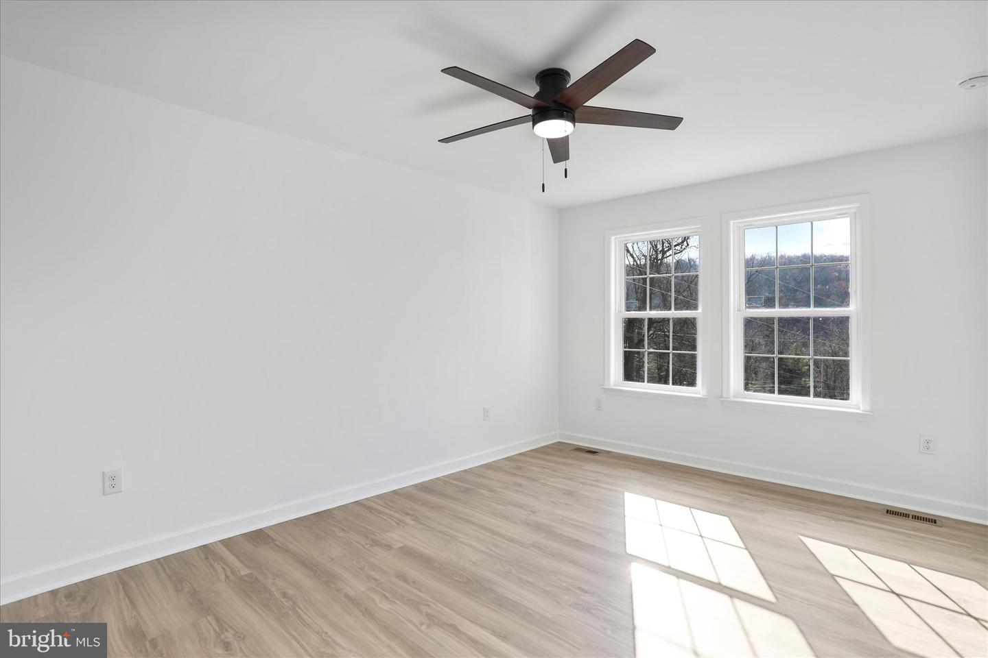 66 BLUEJAY CT, FRONT ROYAL, Virginia 22630, 3 Bedrooms Bedrooms, ,2 BathroomsBathrooms,Residential,For sale,66 BLUEJAY CT,VAWR2012116 MLS # VAWR2012116