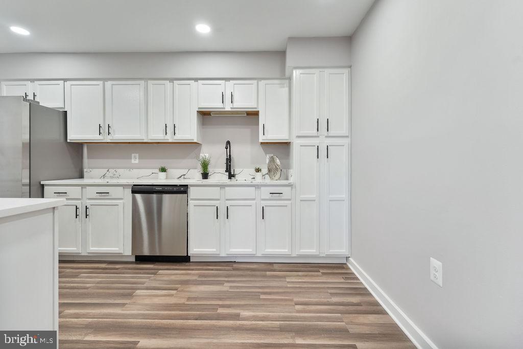 10470 PARADISE CT, MANASSAS, Virginia 20109, 3 Bedrooms Bedrooms, 5 Rooms Rooms,2 BathroomsBathrooms,Residential,For sale,10470 PARADISE CT,VAPW2102732 MLS # VAPW2102732