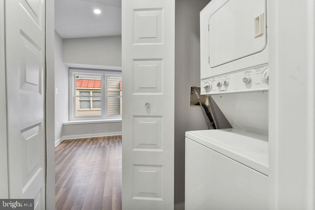 10470 PARADISE CT, MANASSAS, Virginia 20109, 3 Bedrooms Bedrooms, 5 Rooms Rooms,2 BathroomsBathrooms,Residential,For sale,10470 PARADISE CT,VAPW2102732 MLS # VAPW2102732