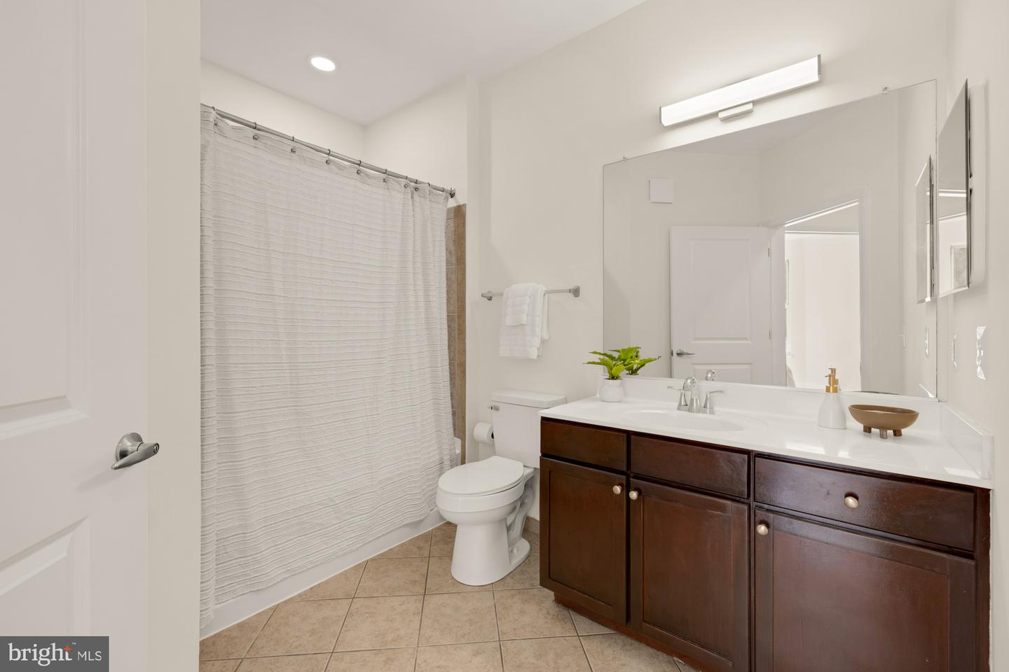 1391 PENNSYLVANIA AVE SE #248, WASHINGTON, District Of Columbia 20003, 1 Bedroom Bedrooms, ,1 BathroomBathrooms,Residential,For sale,1391 PENNSYLVANIA AVE SE #248,DCDC2217026 MLS # DCDC2217026