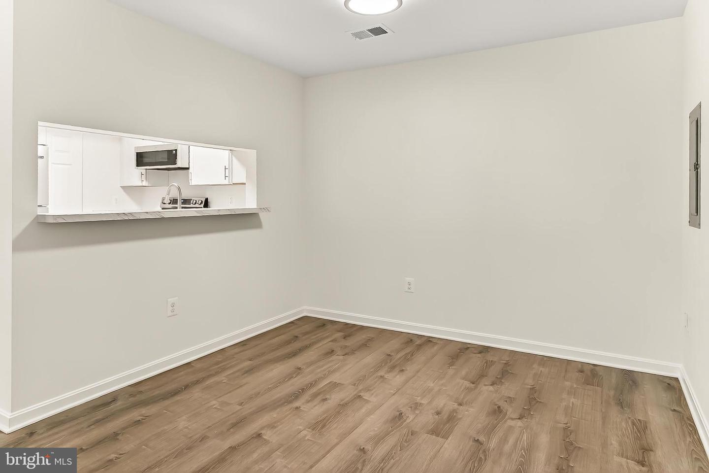 6925 MARY CAROLINE CIRCLE #H, ALEXANDRIA, Virginia 22310, 2 Bedrooms Bedrooms, ,2 BathroomsBathrooms,Residential,For sale,6925 MARY CAROLINE CIRCLE #H,VAFX2263670 MLS # VAFX2263670