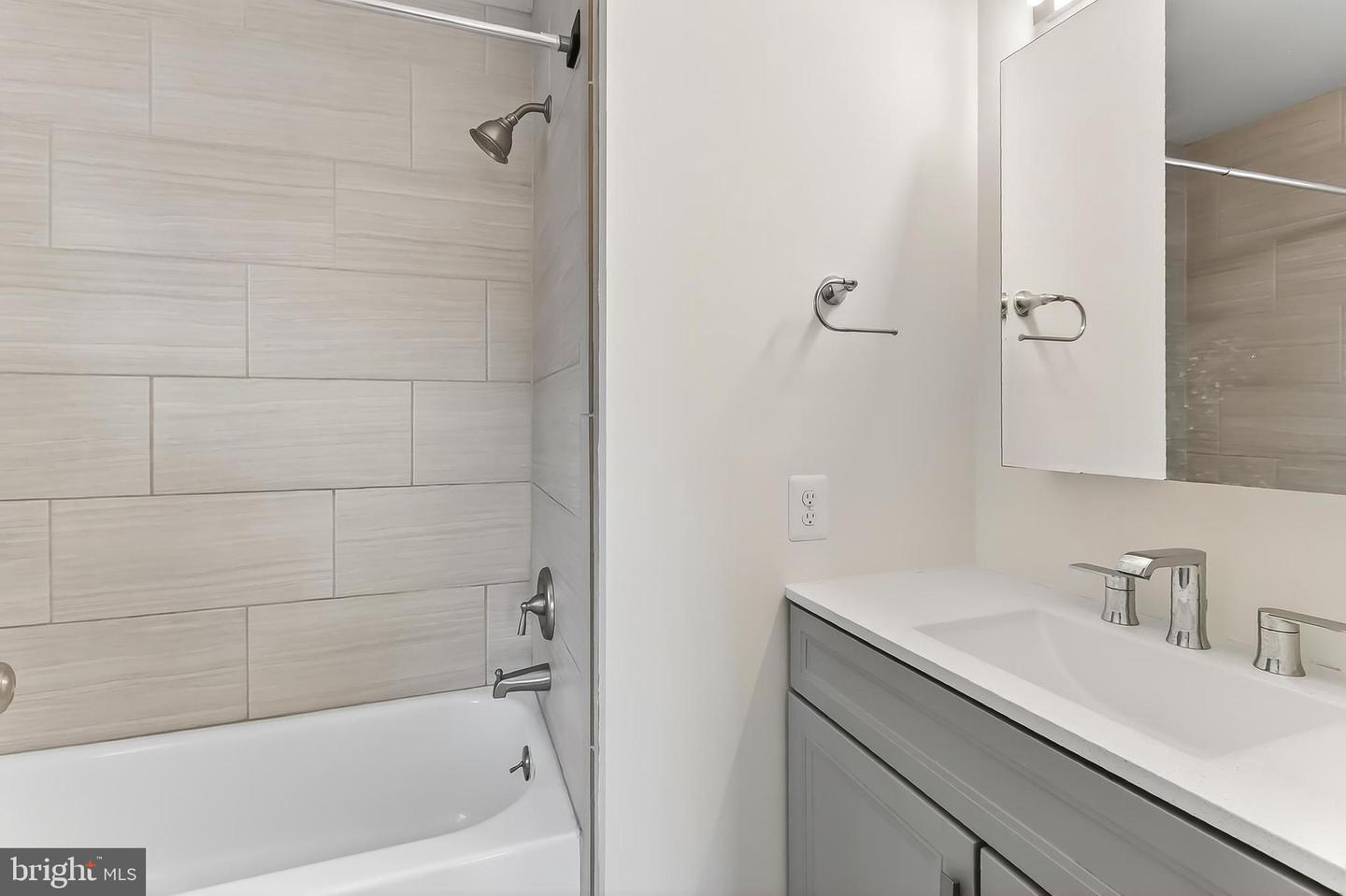 6925 MARY CAROLINE CIRCLE #H, ALEXANDRIA, Virginia 22310, 2 Bedrooms Bedrooms, ,2 BathroomsBathrooms,Residential,For sale,6925 MARY CAROLINE CIRCLE #H,VAFX2263670 MLS # VAFX2263670