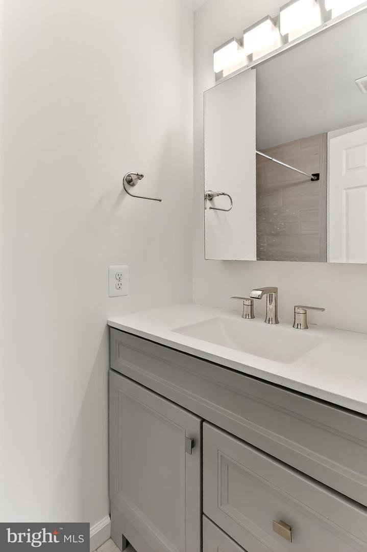 6925 MARY CAROLINE CIRCLE #H, ALEXANDRIA, Virginia 22310, 2 Bedrooms Bedrooms, ,2 BathroomsBathrooms,Residential,For sale,6925 MARY CAROLINE CIRCLE #H,VAFX2263670 MLS # VAFX2263670