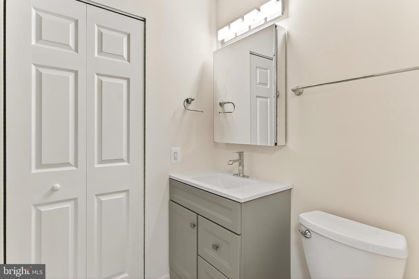 6925 MARY CAROLINE CIRCLE #H, ALEXANDRIA, Virginia 22310, 2 Bedrooms Bedrooms, ,2 BathroomsBathrooms,Residential,For sale,6925 MARY CAROLINE CIRCLE #H,VAFX2263670 MLS # VAFX2263670