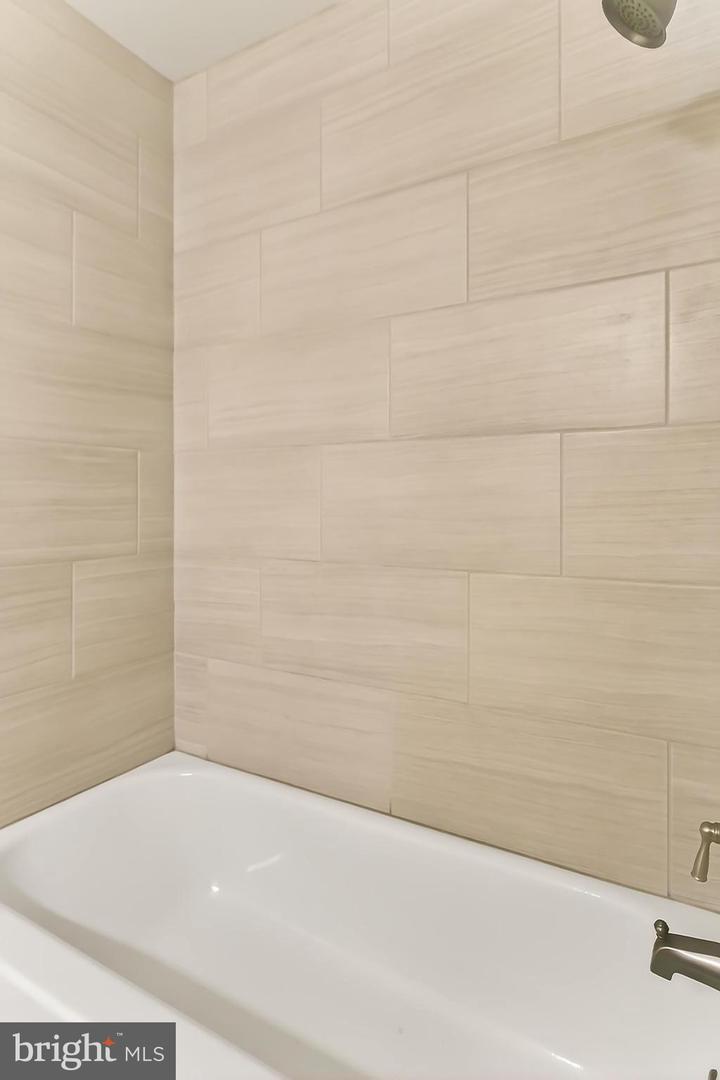 6925 MARY CAROLINE CIRCLE #H, ALEXANDRIA, Virginia 22310, 2 Bedrooms Bedrooms, ,2 BathroomsBathrooms,Residential,For sale,6925 MARY CAROLINE CIRCLE #H,VAFX2263670 MLS # VAFX2263670