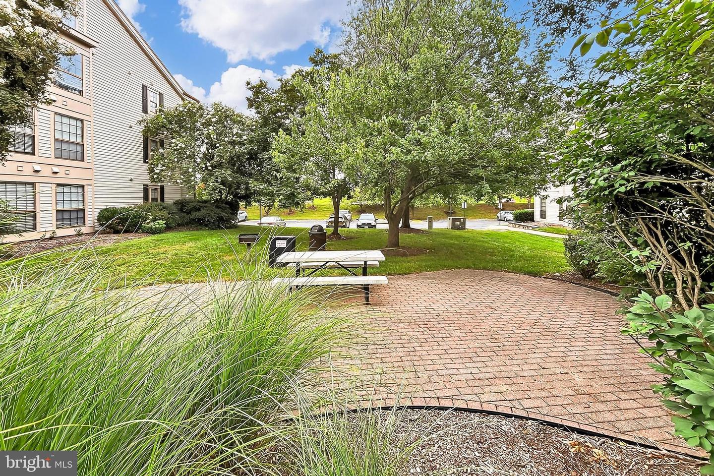 6925 MARY CAROLINE CIRCLE #H, ALEXANDRIA, Virginia 22310, 2 Bedrooms Bedrooms, ,2 BathroomsBathrooms,Residential,For sale,6925 MARY CAROLINE CIRCLE #H,VAFX2263670 MLS # VAFX2263670