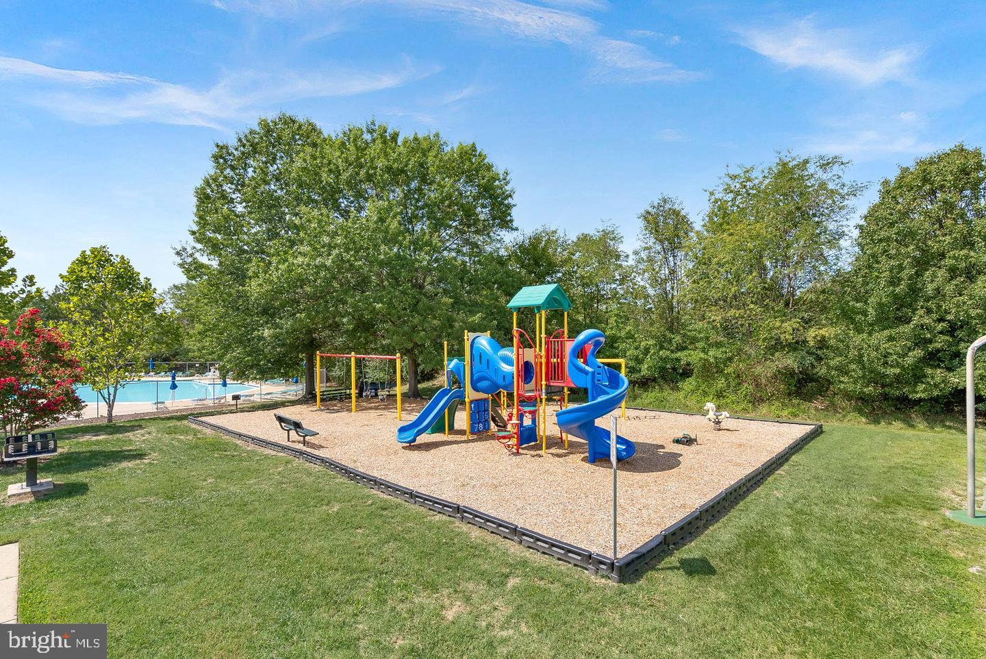 6925 MARY CAROLINE CIRCLE #H, ALEXANDRIA, Virginia 22310, 2 Bedrooms Bedrooms, ,2 BathroomsBathrooms,Residential,For sale,6925 MARY CAROLINE CIRCLE #H,VAFX2263670 MLS # VAFX2263670