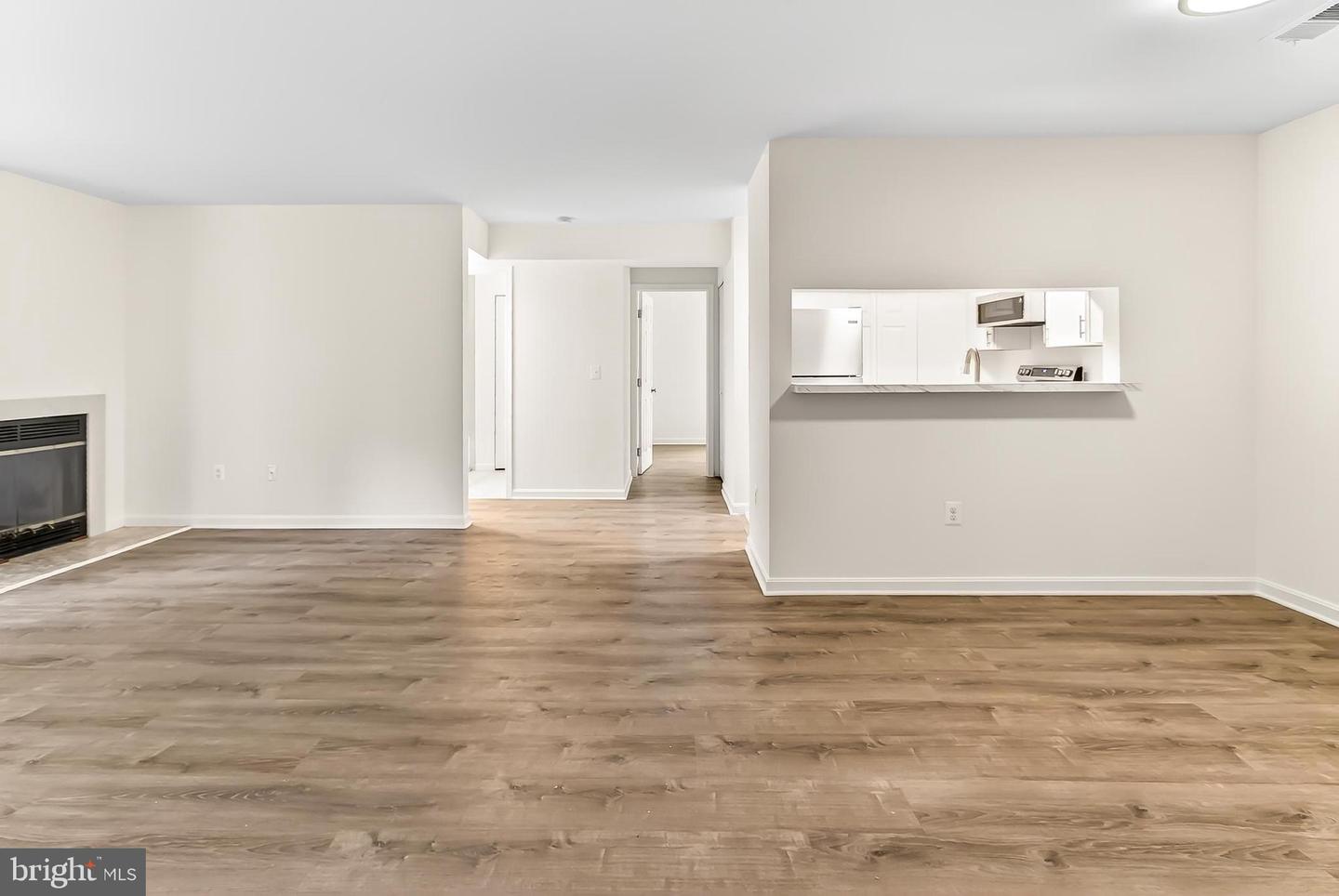 6925 MARY CAROLINE CIRCLE #H, ALEXANDRIA, Virginia 22310, 2 Bedrooms Bedrooms, ,2 BathroomsBathrooms,Residential,For sale,6925 MARY CAROLINE CIRCLE #H,VAFX2263670 MLS # VAFX2263670