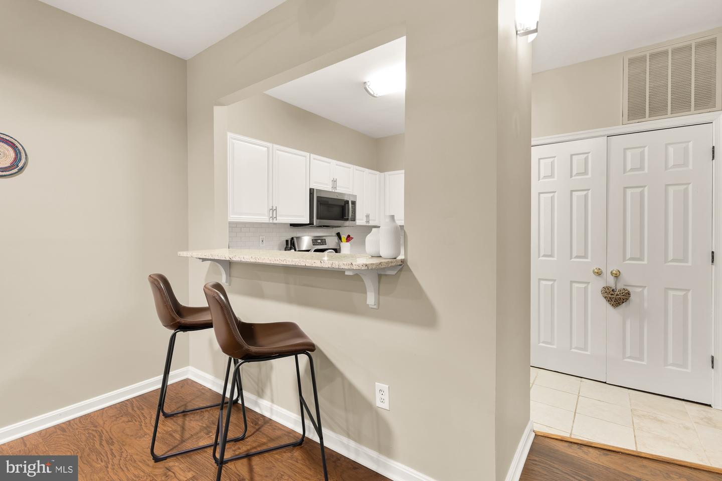 2356 GARNETT DR #1, ALEXANDRIA, Virginia 22311, 1 Bedroom Bedrooms, ,1 BathroomBathrooms,Residential,For sale,2356 GARNETT DR #1,VAAX2049056 MLS # VAAX2049056