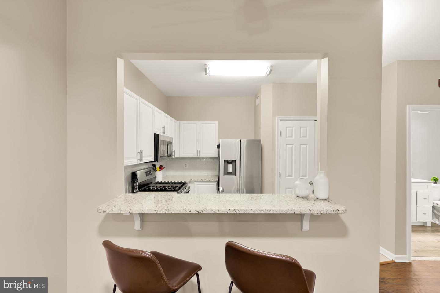 2356 GARNETT DR #1, ALEXANDRIA, Virginia 22311, 1 Bedroom Bedrooms, ,1 BathroomBathrooms,Residential,For sale,2356 GARNETT DR #1,VAAX2049056 MLS # VAAX2049056