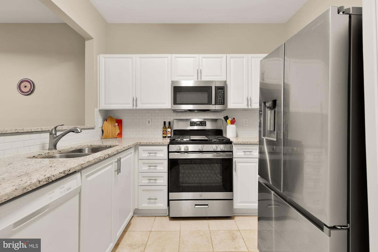 2356 GARNETT DR #1, ALEXANDRIA, Virginia 22311, 1 Bedroom Bedrooms, ,1 BathroomBathrooms,Residential,For sale,2356 GARNETT DR #1,VAAX2049056 MLS # VAAX2049056