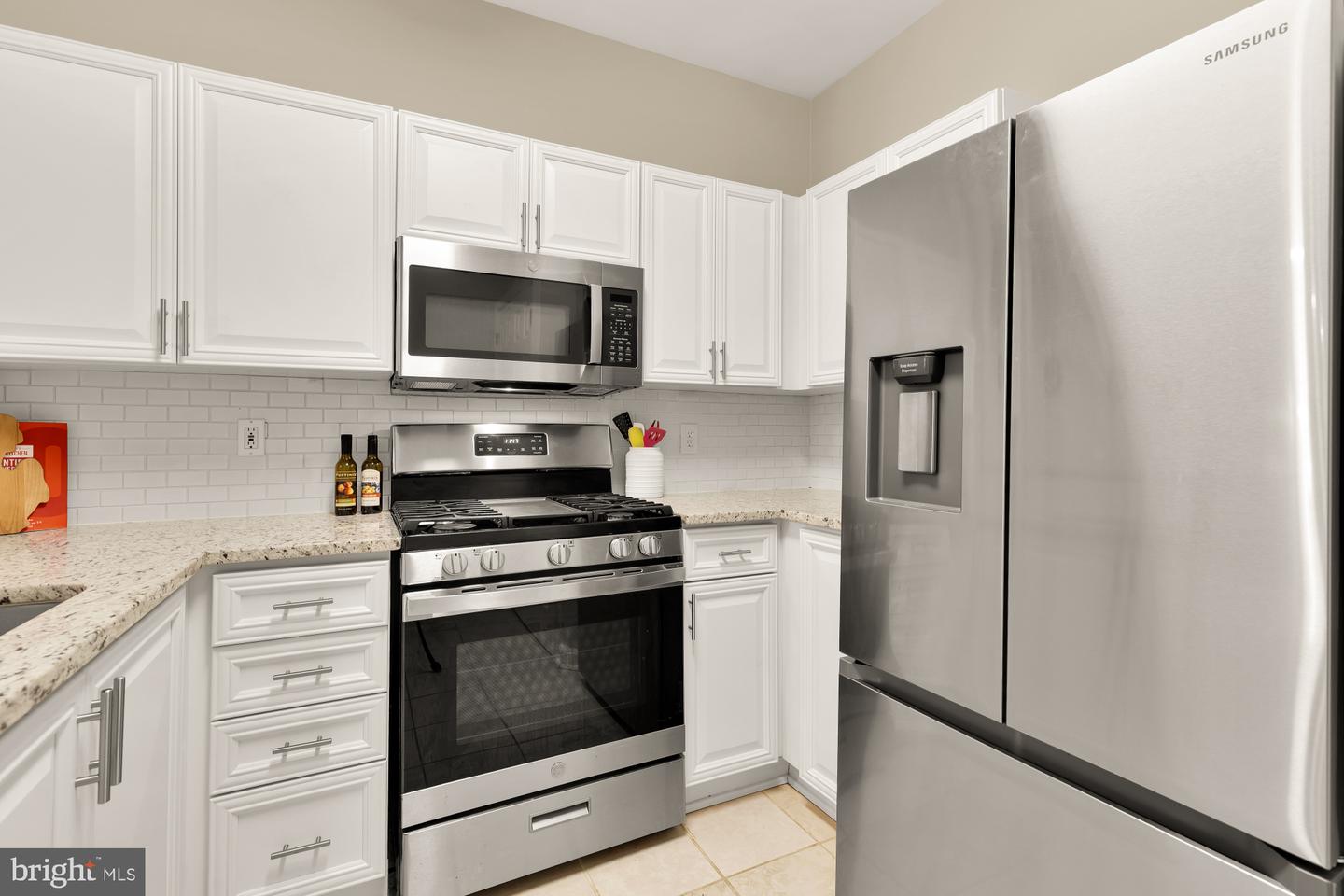 2356 GARNETT DR #1, ALEXANDRIA, Virginia 22311, 1 Bedroom Bedrooms, ,1 BathroomBathrooms,Residential,For sale,2356 GARNETT DR #1,VAAX2049056 MLS # VAAX2049056
