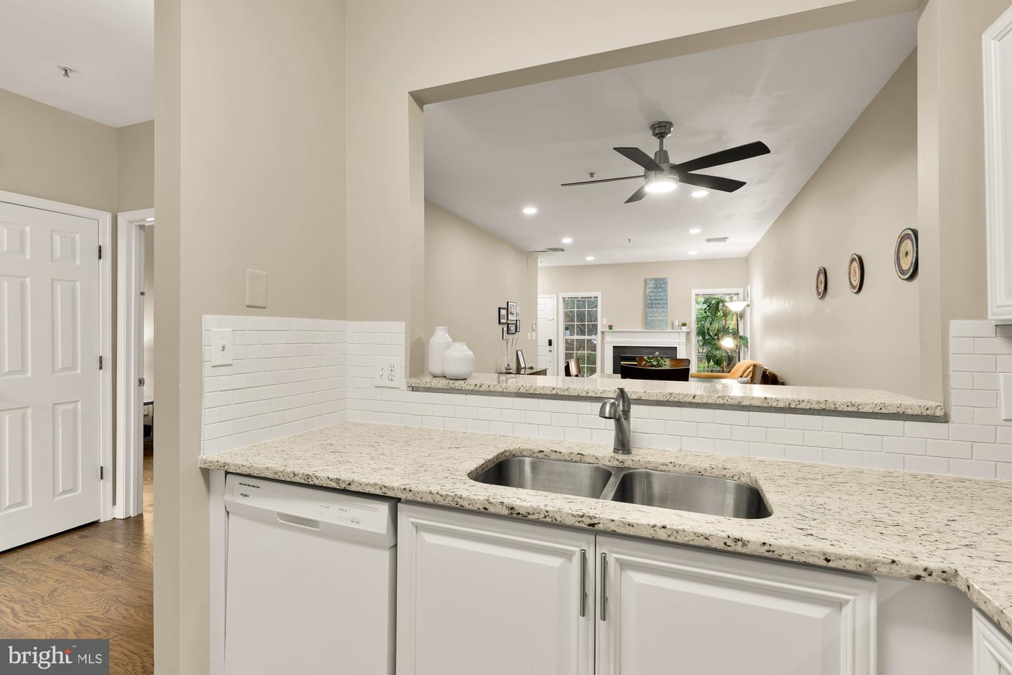 2356 GARNETT DR #1, ALEXANDRIA, Virginia 22311, 1 Bedroom Bedrooms, ,1 BathroomBathrooms,Residential,For sale,2356 GARNETT DR #1,VAAX2049056 MLS # VAAX2049056